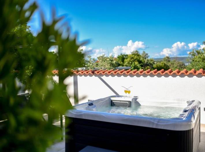 Ferienhaus für 8 Personen mit Balkon in Pasman Stadt, Pasman