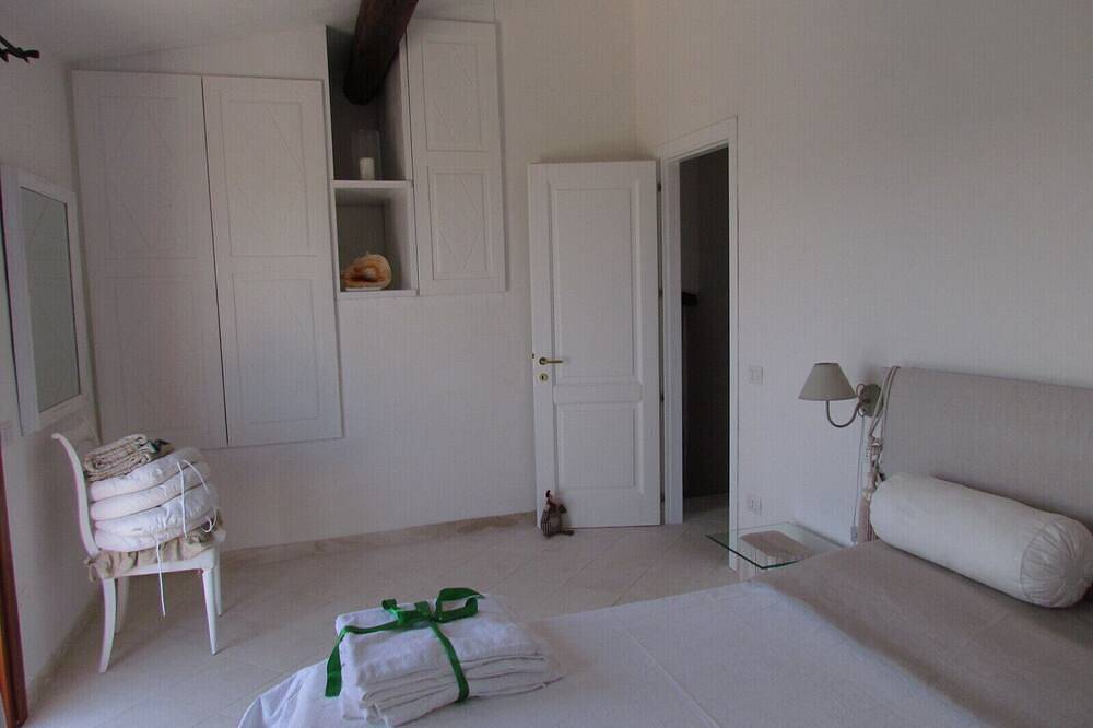 Lu Fraili di Sopra - Villa Maripia near the sea with beautiful sea view. in Lu Fraili di Sopra, San Teodoro