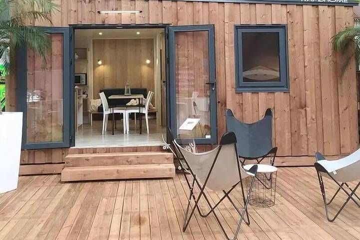 Cabane en bois pour 5 personnes, avec terrasse