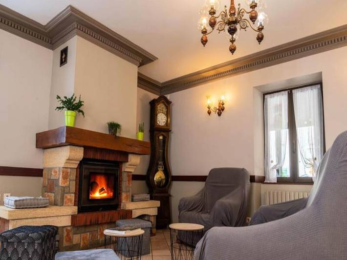 Gîte pour 12 personnes, avec piscine et terrasse à Les Hermaux - 4