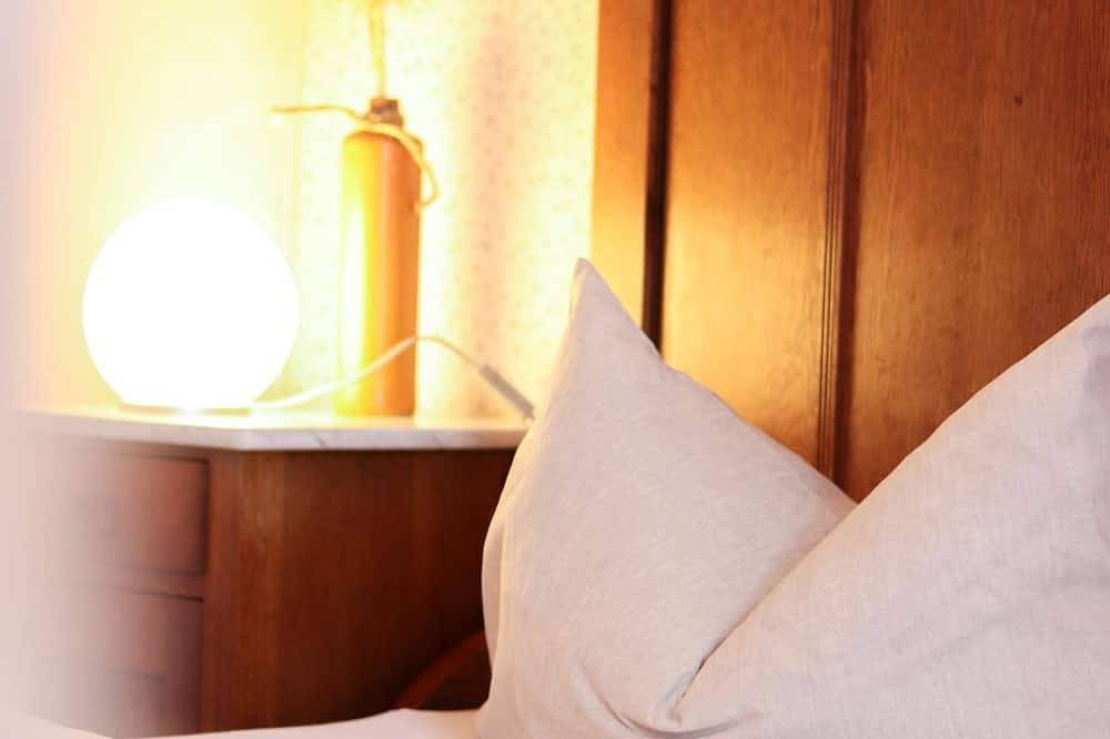 Ganze Wohnung, 3-Bett-Ferienwohnung, 2 Schlafräume (Pferdestall) - Ferienhof Mayischhof in Lauperath, Eifelkreis Bitburg-Prüm