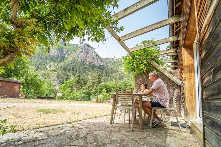 Gîte pour 6 personnes, avec Terrasse ainsi que Jardin et Piscine