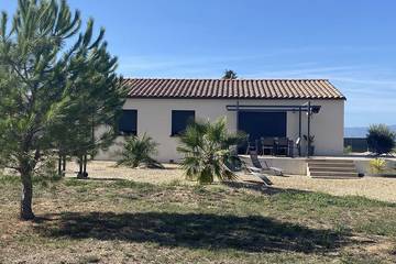 Cottage pour 6 personnes, avec jardin et terrasse à Escales