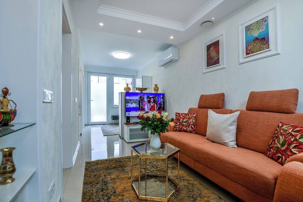 Hel lejlighed, Stylish & chic, new apartment, subway stop 2 minutes walk in Nippes (Köln), Köln