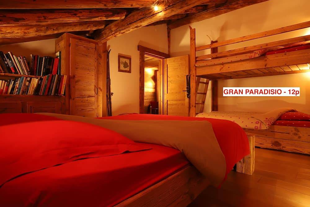 Chalet Luxe Et Charme, 4* Bella Alpina, 12P, 150m2, 200 ans in Bonneval-sur-Arc, Massif de la Vanoise