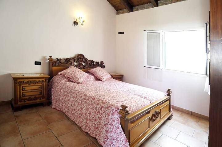 Gîte pour 5 personnes, avec piscine ainsi que jardin et jacuzzi à Pompeiana - 2