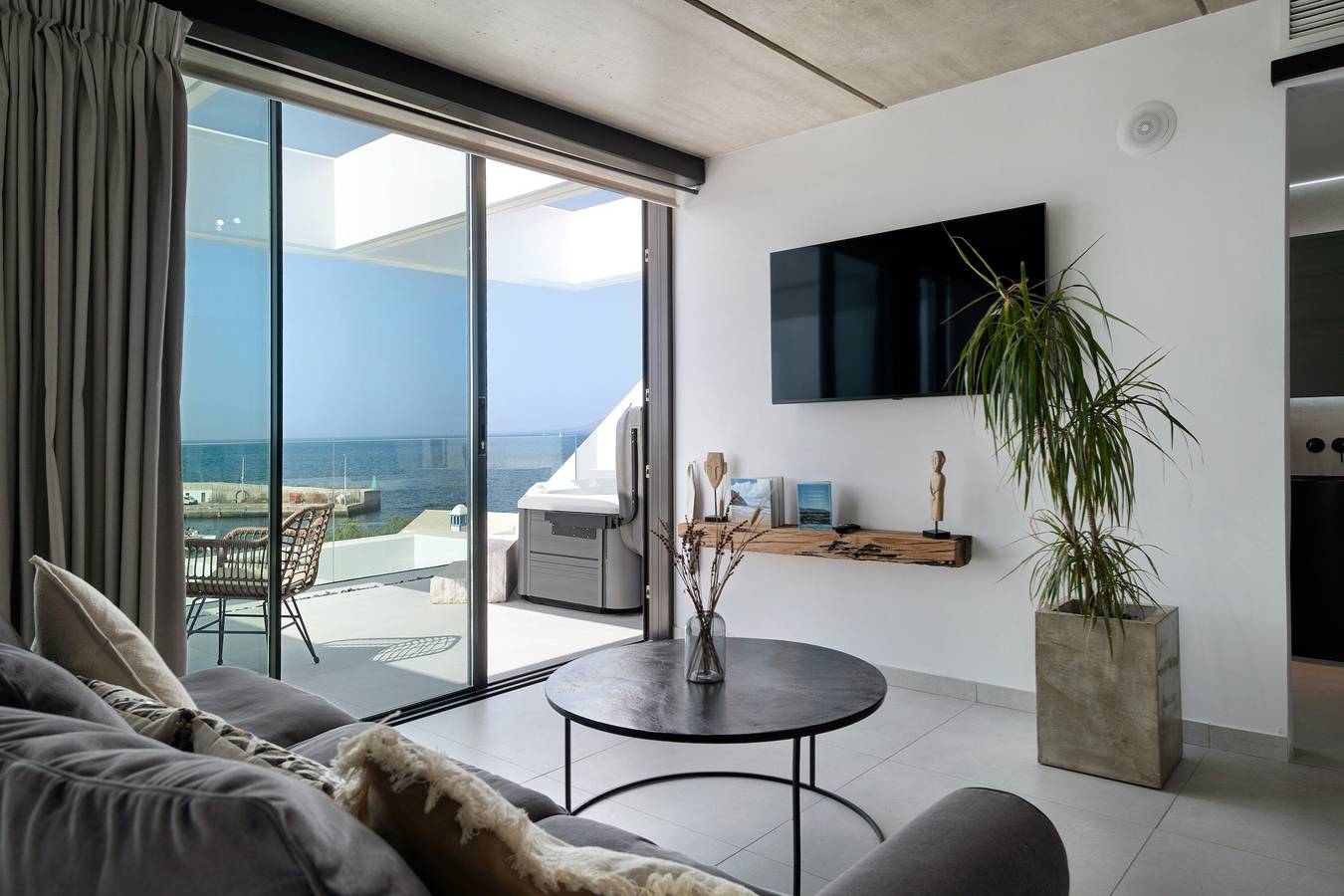 Appartement Suit Horizonte met Zeezicht, Jacuzzi & Wi-Fi, foto 6