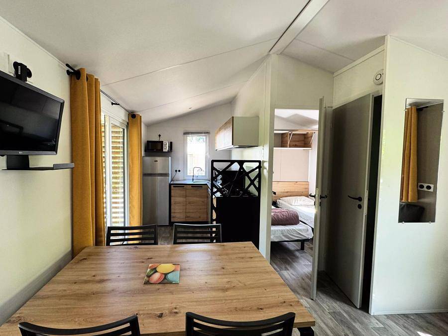 Camping Les Brillas - Mobilhome 4 personas - Auténtico 3 Habitaciones 4 Personas Aire Acondicionado + Tv in Les Moutiers-en-Retz, Côte de Jade