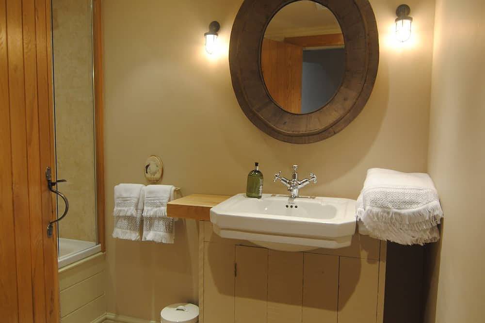 Two storey cottage in the heart of Lymington. in Lymington, Hampshire