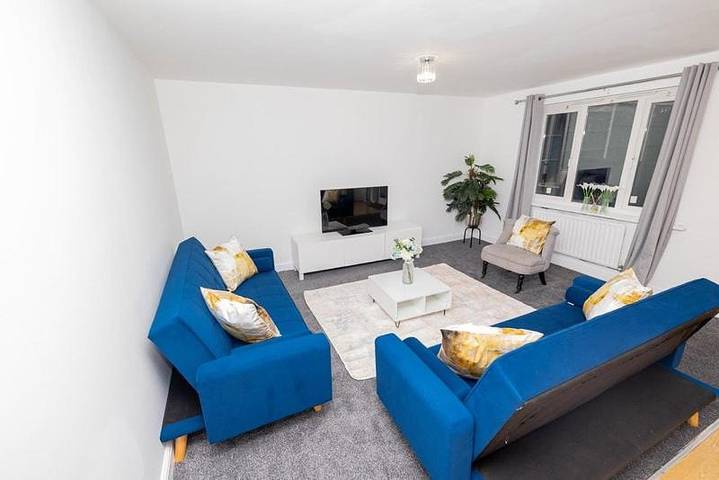 Location de vacances pour 11 personnes, avec terrasse et jardin à Corby - 4