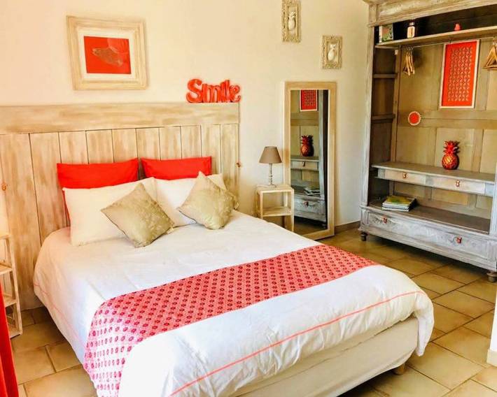 Chambre d’hôte pour 2 personnes, avec jacuzzi ainsi que sauna et jardin en Ardèche