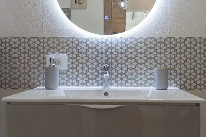 Casa acogedora con Terraza a 8 minutos del aeropuerto in Ingenio, Gran Canaria Este