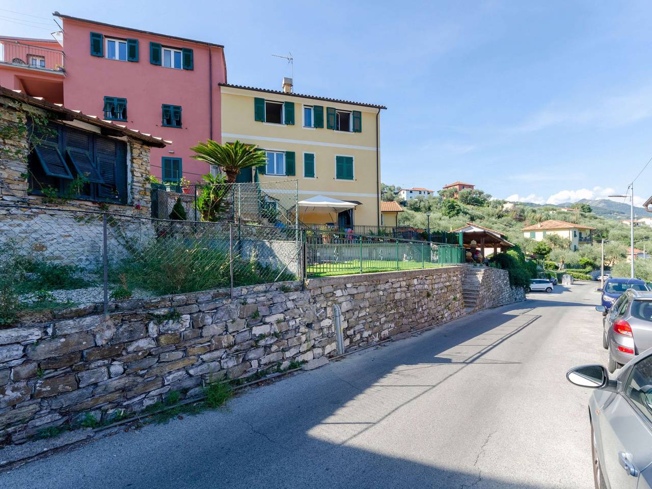 Entire apartment, Wohnung im zweiten Stock mit Parkplatz und Garten in San Massimo (Rapallo), Rapallo