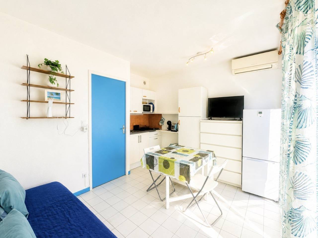Appartement entier, Studio cabine avec climatisation et parking, proche plages in Sète, Côte méditerranéenne (France)