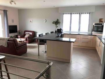 Location de vacances pour 8 personnes, avec terrasse et jardin, animaux acceptés à Saint-Martin-d'Ordon