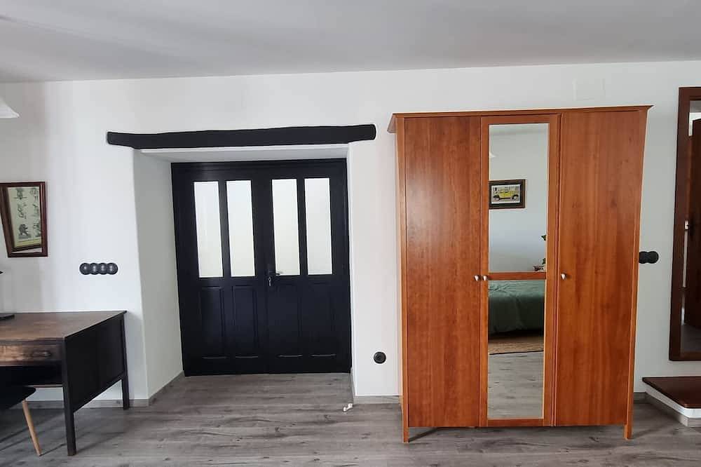 Apartamento entero, Precioso apartamento con patio centro de Castropol in Castropol, Costa Verde