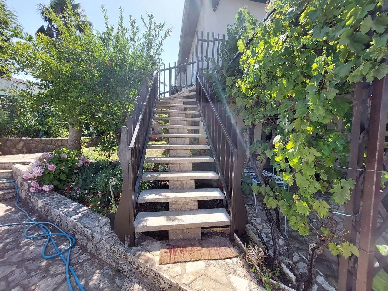 Ganze Wohnung, 1-Zimmer-Ferienwohnung mit Balkon Malinska, Krk A-21685-a in Malinska-Dubašnica, Krk