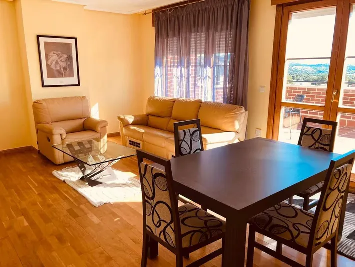 Apartamento de vacaciones para 6 personas, con terraza y vistas - 1