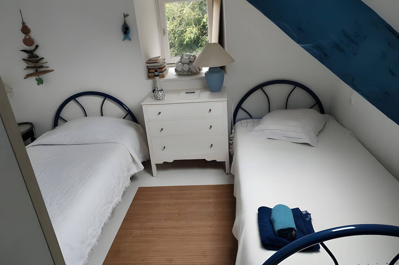 Grande maison familiale avec terrasse privée, jardin et Wi-Fi à Saint Lormel in Saint-Lormel, Région de Dinan