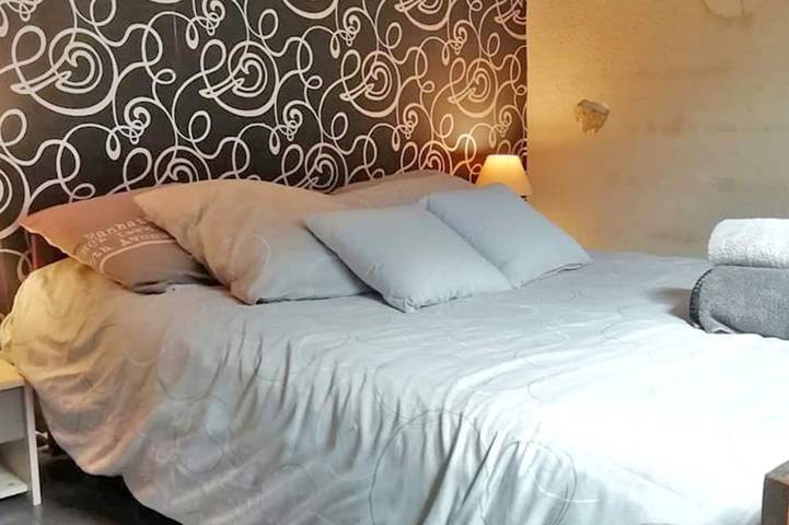 Location de vacances pour 4 personnes, avec terrasse ainsi que jardin et piscine à Capdenac - 4