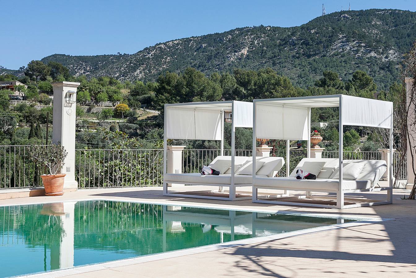 Majestic Holiday Estate Up To 12 in Calvia in Calvià, Mallorca Westen