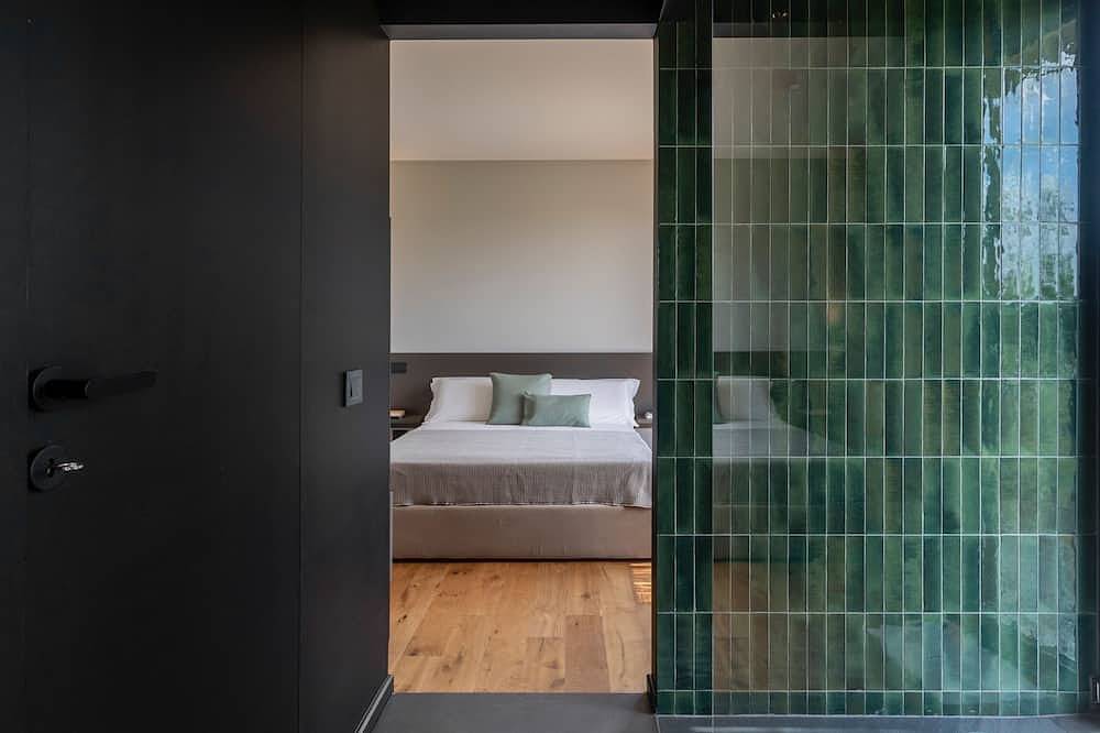 Glamping with private pool and heated jacuzzi immersed in the nature. in Carlentini, Syrakus Provinz