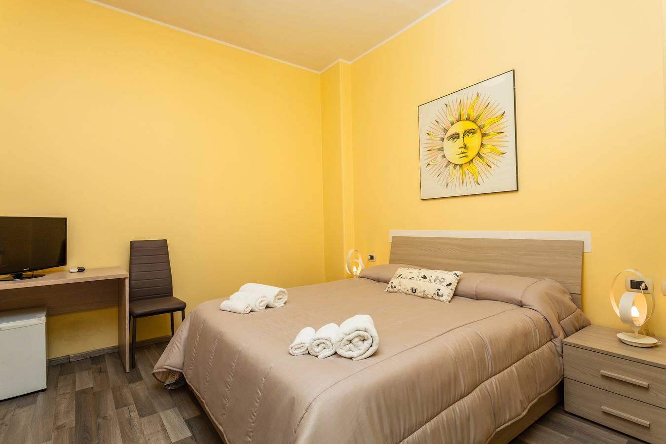 Room 'Seaside and City - Quadrupla' with Shared Terrace, Wi-Fi and Air Conditioning in Catania, Catania Province