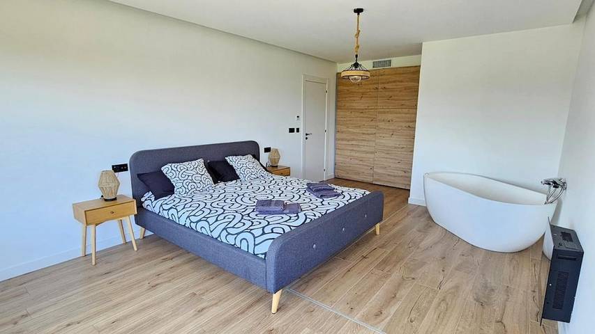Chalet para 14 personas, con Jacuzzi y Terraza además de Jardín y Piscina en Asturias - 3