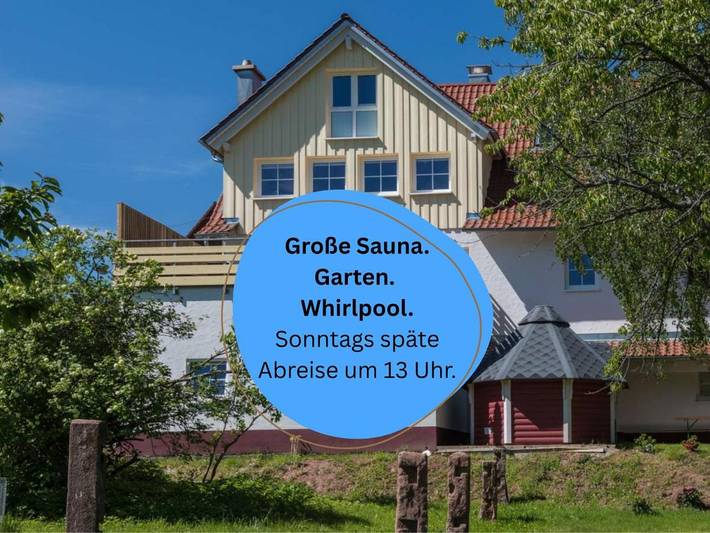 Ferienhaus für 20 Personen, mit Whirlpool und Terrasse sowie Garten und Sauna in Seewald