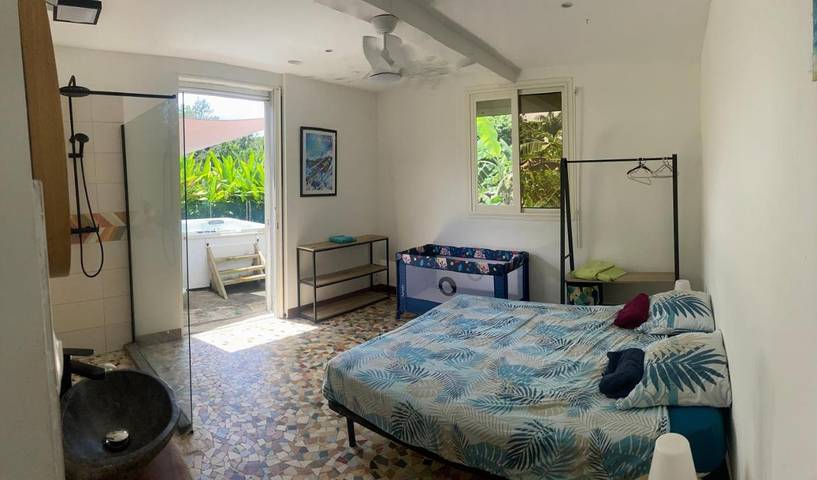 Appartement de vacances pour 2 personnes, avec jacuzzi ainsi que terrasse et jardin