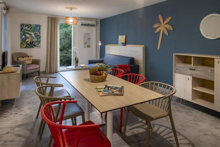 Parc de vacances pour 8 personnes, avec jacuzzi et bassin pour enfant ainsi que piscine et jardin, animaux acceptés dans Occitanie - 3