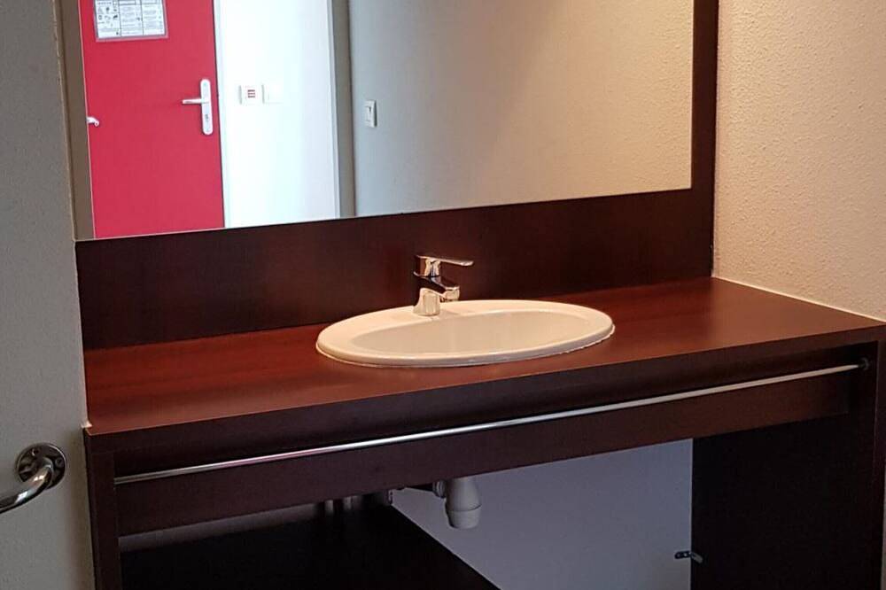 Apartamento entero, T2/7-Apartamento-Club-Baño privado con bañera-Vista a la Montana in Selonnet, Alpes de Alta Provenza