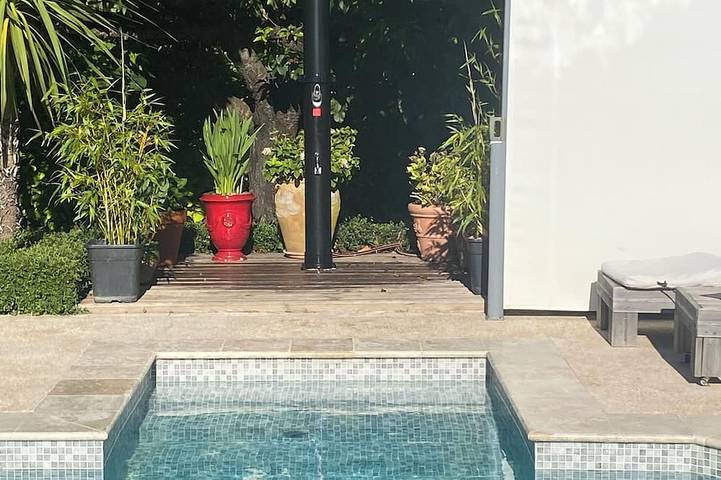 Apartamento entero, Cerca de Aix en Provence<br>Estudio independiente 65 € / nt<br>400 € la semana 1 de octubre / 30/04 <br><br><br><br> in Mimet, Costa mediterránea (Francia)