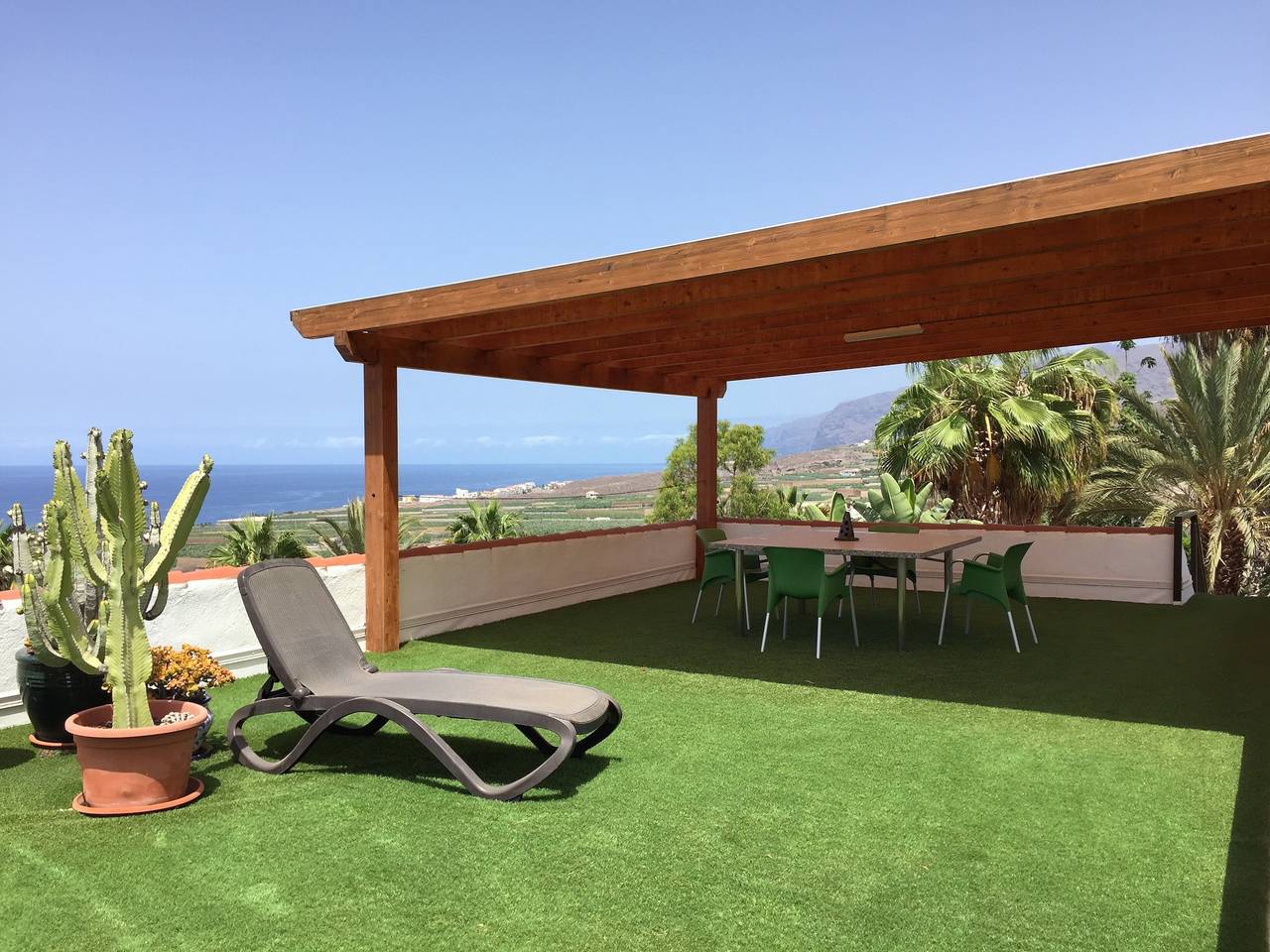 Casa de campo 'Finca Alcala' con vistas al mar, piscina compartida y Wi-Fi in Alcalá, Guía de Isora