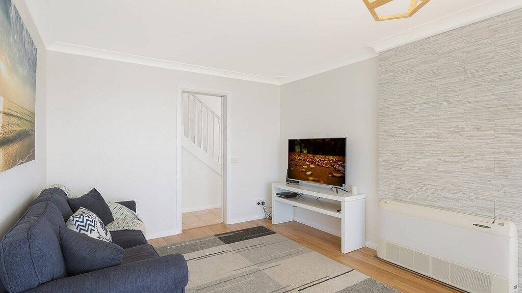 31 Mcmillan Crescent in Dalmeny, New South Wales