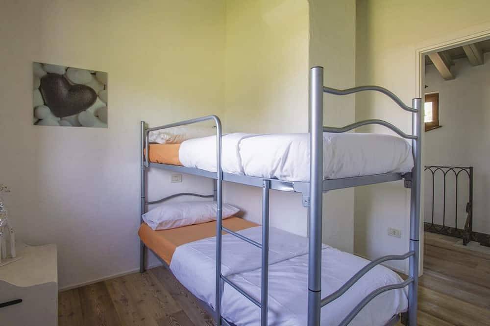 Capriva Del Friuli: Casa / villa / chalet - Capriva del Friuli in Capriva del Friuli, Carso