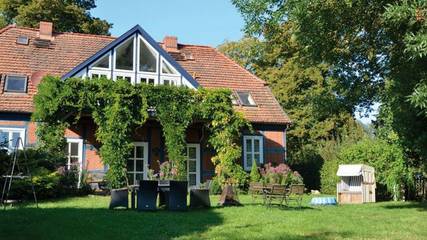 Ferienwohnung für 8 Personen, mit Whirlpool und Garten sowie Sauna und Terrasse, kinderfreundlich in Lenzen (Elbe)