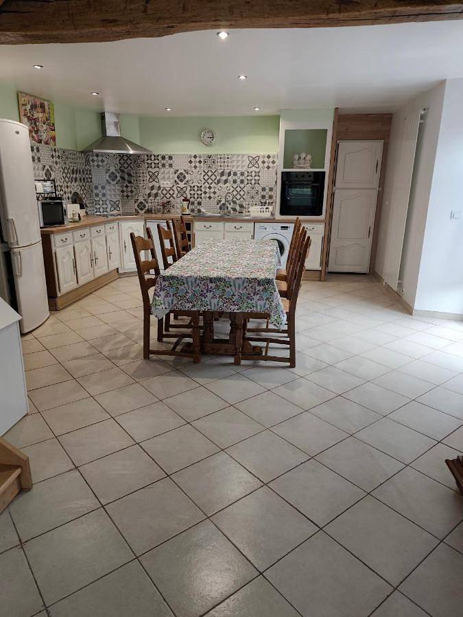 Appartement entier, Two-Bedroom House in Bourg-Fidèle, Parc naturel régional des Ardennes