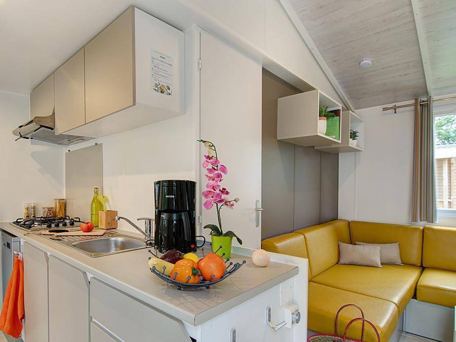 Camping Sandaya Les Deux Fontaines  - Mobilhome 6 personas - Cottage Privilège Tv Lv - 3 Bedrooms - Sleeps 6 in Névez, Region de Quimper