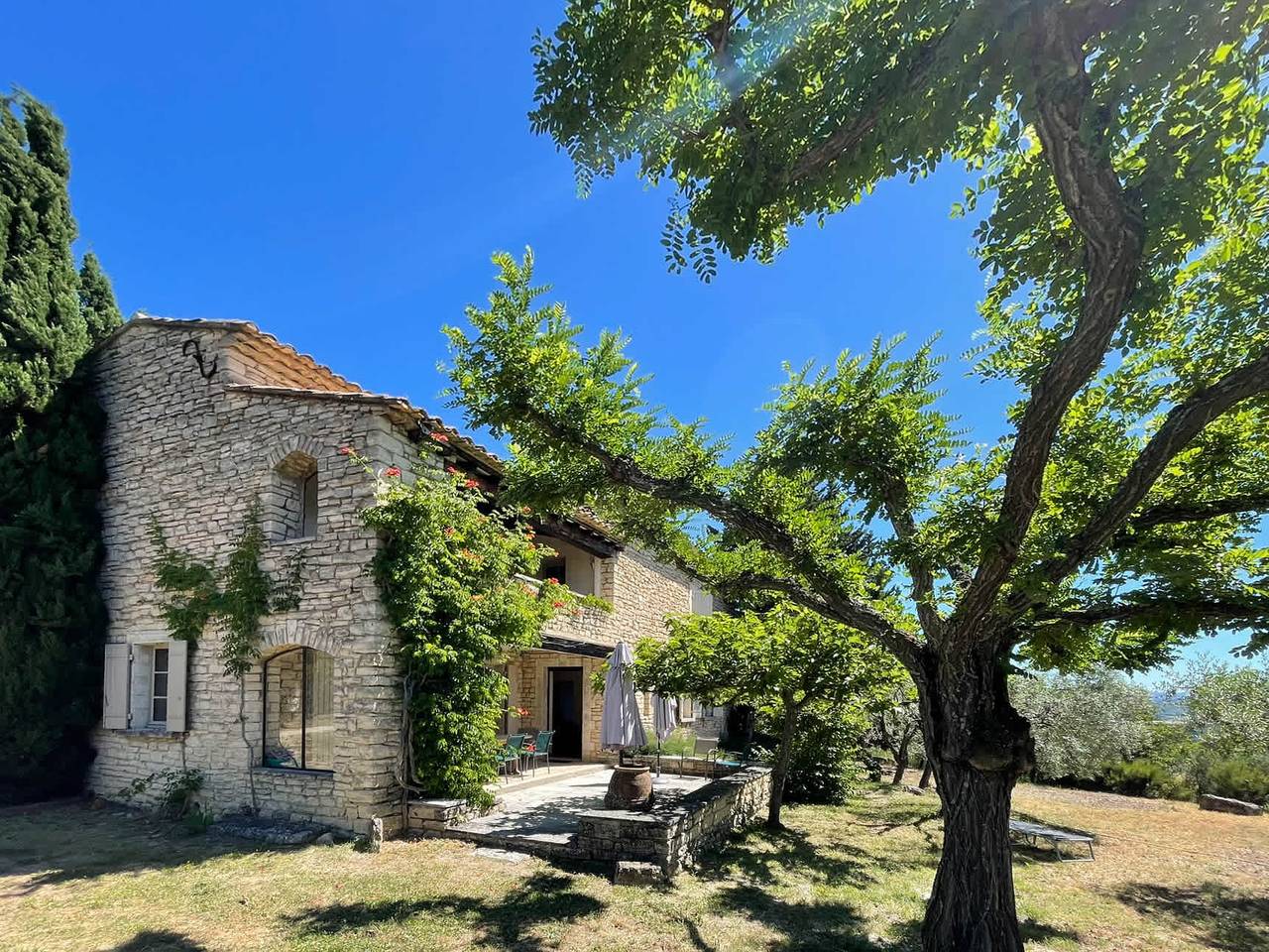 La Familiale - Provencal villa with swimming pool and breathtaking view of Gordes in Village de Gordes, Gordes