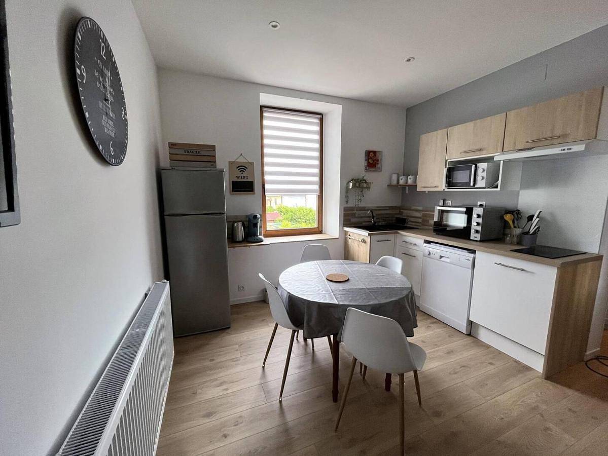 Appartement entier, Gîte 49m2, 2 Chambres, Pro - Famille in Soultz-Haut-Rhin, Parc naturel régional des Ballons des Vosges