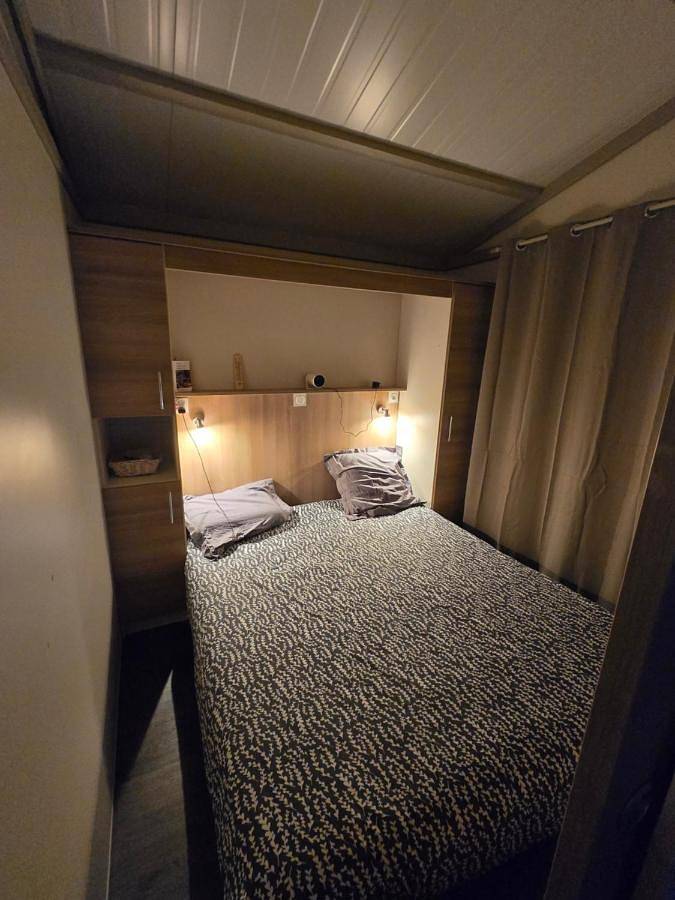 Chalet en camping bord de mer in Sorbo-Ocagnano, Arrondissement de Corte