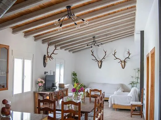 Casa de vacaciones para 12 personas, con piscina y jardín además de vistas y terraza - 1