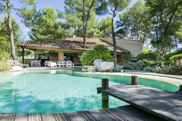 Location de vacances pour 8 personnes, avec terrasse et piscine à Saint-Clément-de-Rivière - 2