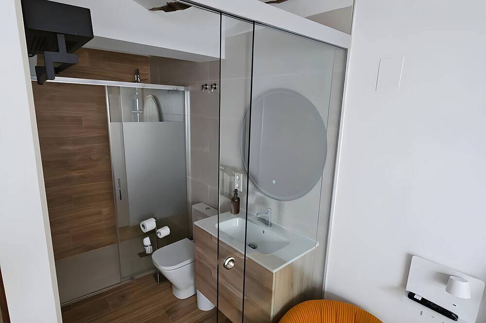 Rural Villa Pedrón Apartment with Private Pool, Terrace & Wi-Fi in Cortes de Pallás, Valencia Province