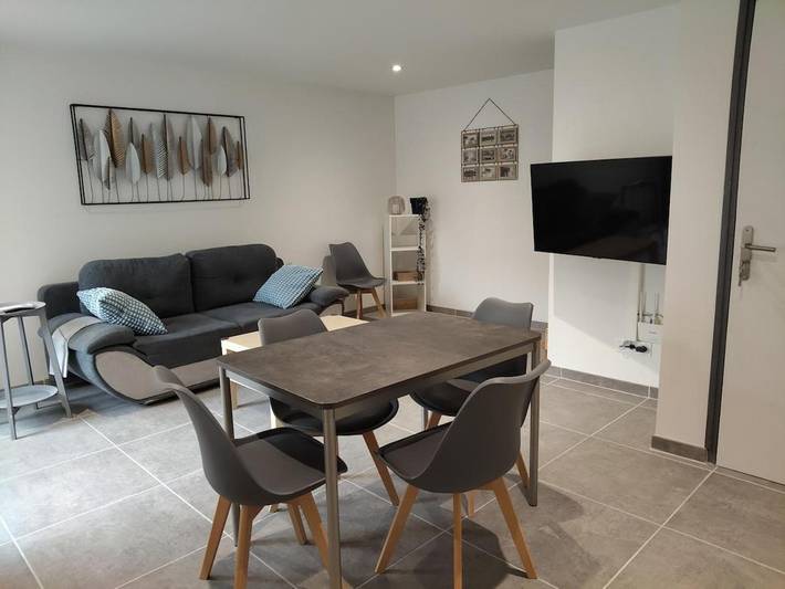 Appartement de vacances pour 4 personnes, avec balcon ainsi que jacuzzi et sauna, animaux acceptés