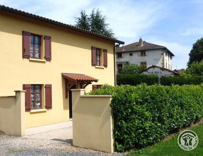 Gîte pour 11 personnes, avec Terrasse ainsi que Jardin et Vue à Saint-Germain-Nuelles