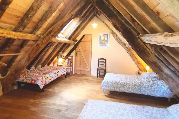 Location de vacances pour 5 personnes, avec piscine et jardin à Saint-Martin-Labouval - 4