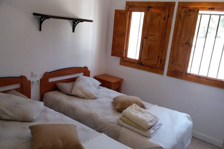 Location de vacances pour 11 personnes, avec jardin à Gualchos - 4