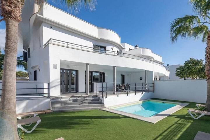 Ferienhaus für 10 Personen, mit Balkon und Terrasse sowie Garten und Pool in Can Pastilla - 2